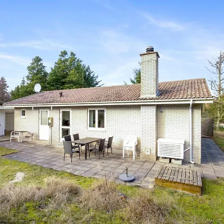 Holiday home Laurin - 600m From The Sea In Western Jutland By Interhome *
