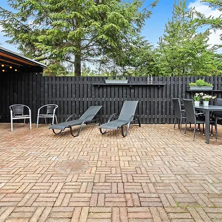 Laurin - 600m From The Sea By Interhome 別荘