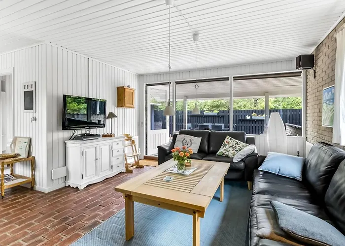 Laurin - 600m From The Sea By Interhome Holiday home *