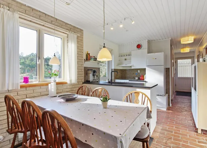 Casa vacanze Laurin - 600m From The Sea By Interhome